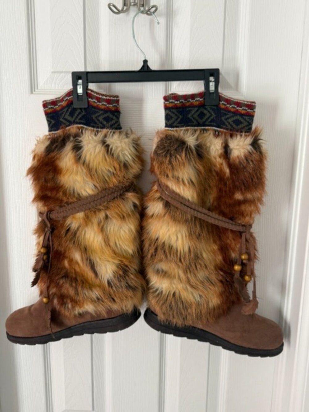MUK LUKS Women's Faux-Fur Winter Boots - Size 9 - Picture 2 of 6